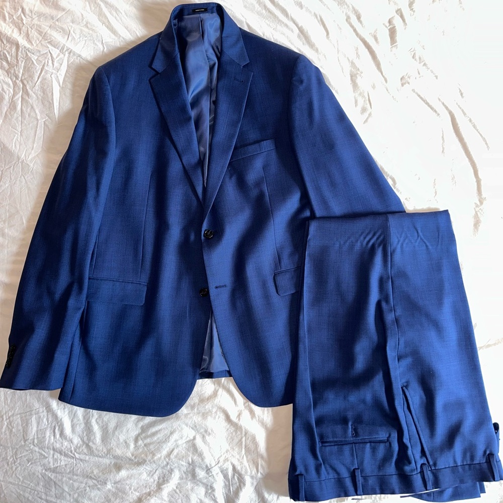 Joe by Joseph Abboud Blue Formal Suit 48L / 46R